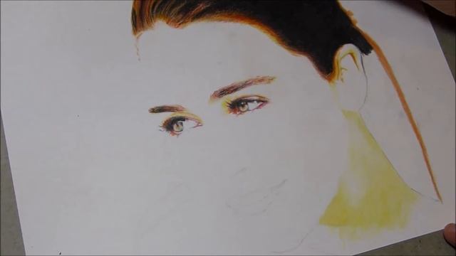 Drawing Emilia Clarke in two different ways (Twin Drawing) смотреть онлайн