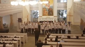 Нам день приносит свет зари