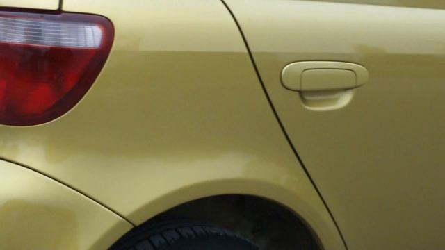 Toyota Yaris 1.0 VVT-i Terra Base смотреть онлайн