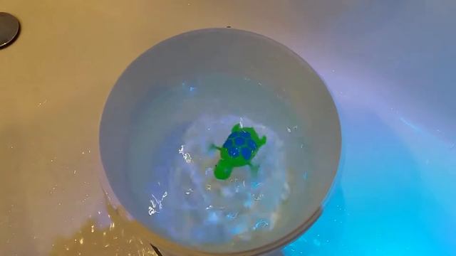 Заводная черепашка в ванну. смотреть онлайн
