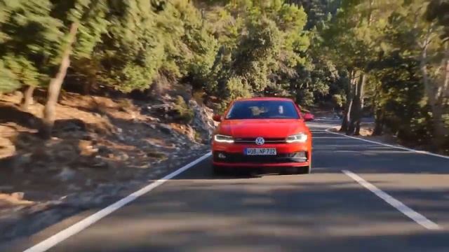 2018 Renault Clio RS vs 2018 Volkswagen Polo GTI vs 2018 Ford Fiesta ST смотреть онлайн