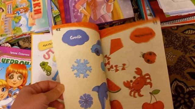Вот такие у нас есть разные книги (сказки,раскраски,учебные книги) смотреть онлайн