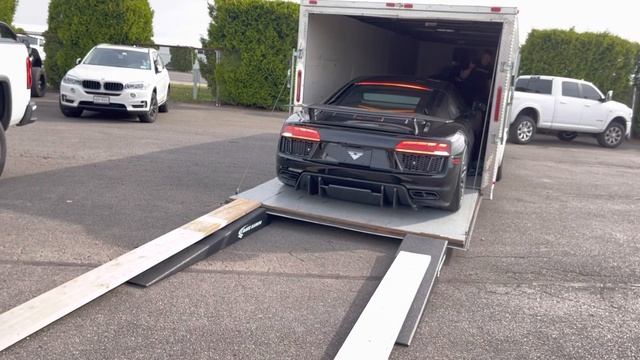 Underground Racing R8 unloading the beast смотреть онлайн