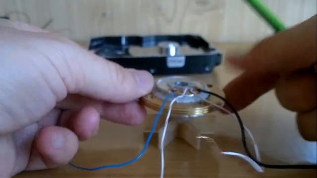 КАК ЗАПУСТИТЬ МОТОР HDD без Контроллеров и Транзисторов смотреть онлайн