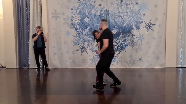 Artem Osikov & Anna Dmitrieva. Pro Show. Swing & Snow 2022 | WCS Dance смотреть онлайн