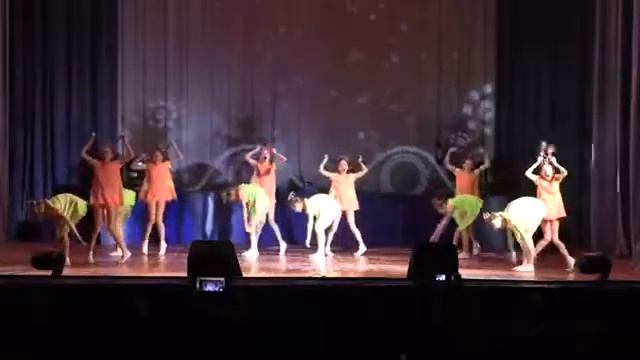 ТХА "Сюрприз" танец "Буки-бяки" смотреть онлайн