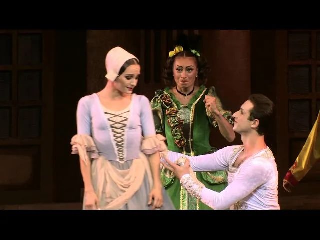 фрагмент из балета Золушка. Летние Балетные Сезоны в РАМТе. Балетная труппа п/р В.Грищенко смотреть онлайн