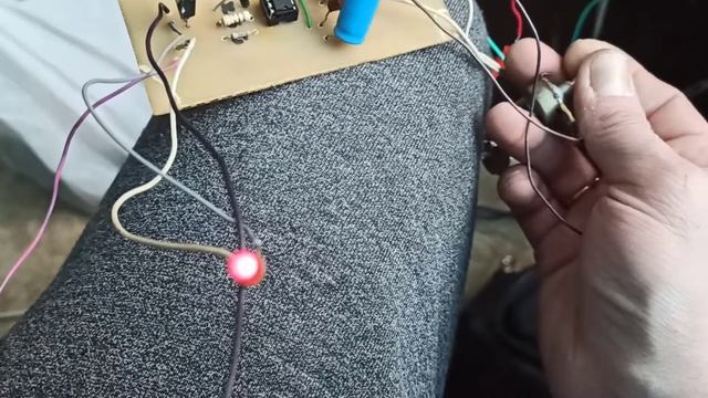 генератор импульсов частоты, скважности на NE555 смотреть онлайн