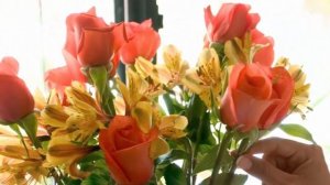 Простые способы продлить жизнь срезанным цветам!!!