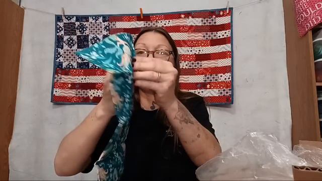 Mail Opening 2/17/24 A Box Filled With ??? смотреть онлайн