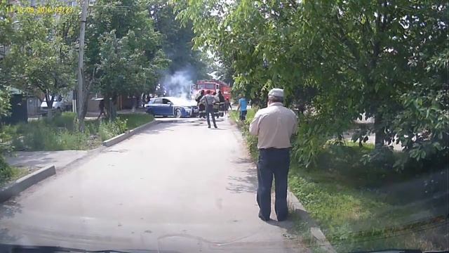 В Таганроге загорелась вторая «Мазда» за месяц смотреть онлайн