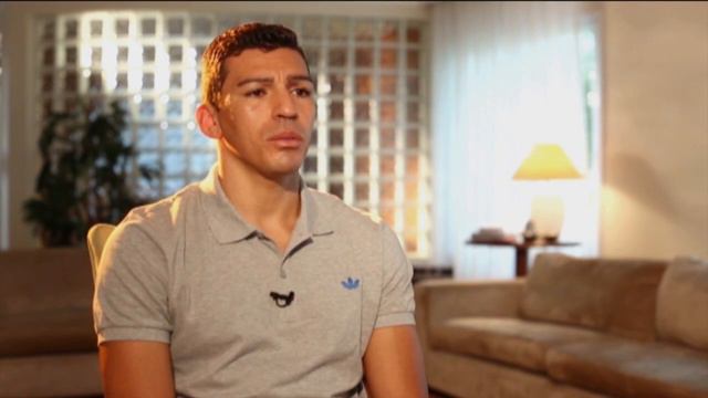 Unfall beim Stadionbau! Lucio: "Das ist normal" | FIFA Fußball-Weltmeisterschaft 2014 Brasilien смотреть онлайн