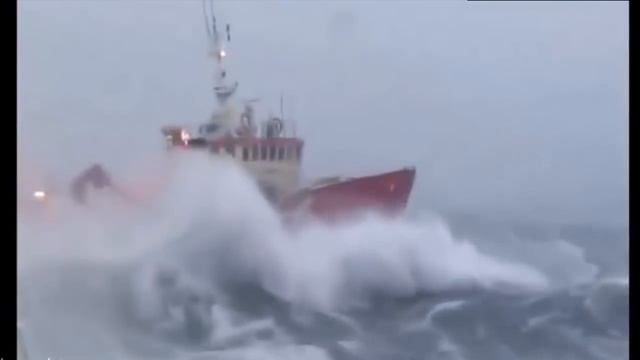Top 5 Ocean Liners in a Storm смотреть онлайн