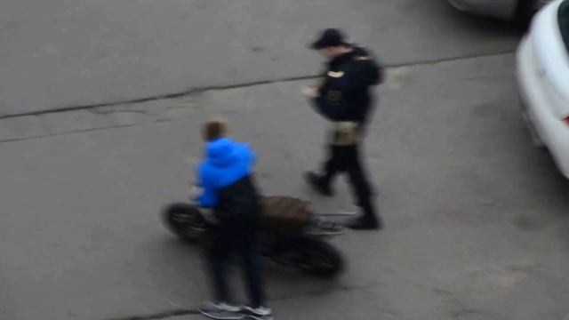 Школьник на мопеде доездился! смотреть онлайн