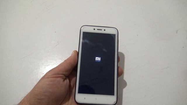 Что делать если Xiaomi не включается. завис, не реагирует на зарядное. 4K смотреть онлайн