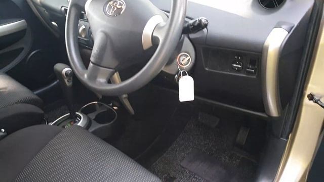 2003 Toyota Ist смотреть онлайн