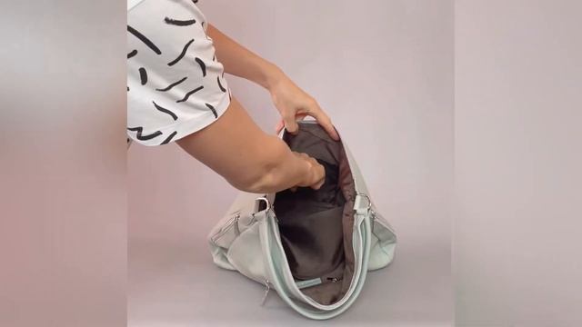 Женская кожаная сумка хобо Valigetti арт.892521-8120 смотреть онлайн