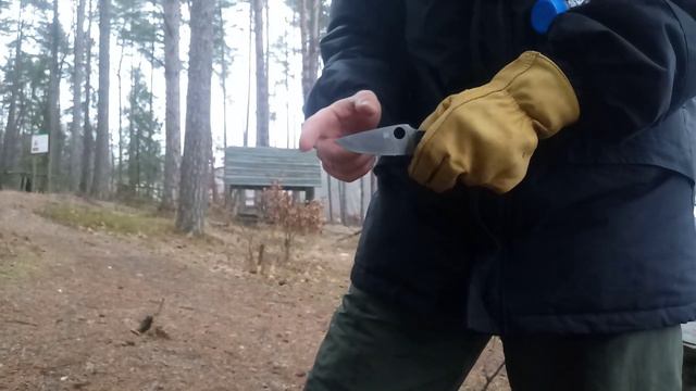 Нож Spyderco Tenacious Lightweight. Тест/ testing смотреть онлайн
