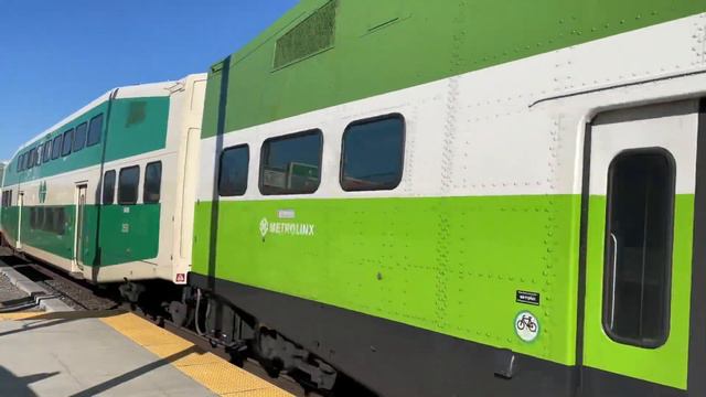 Go Train 614 with old cab car 256 West Harbour Go Station February 12 2023 смотреть онлайн