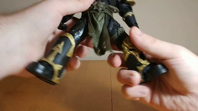 Chaos Space Marine - Mcfarlane Toys Warhammer 40K Figure Review смотреть онлайн