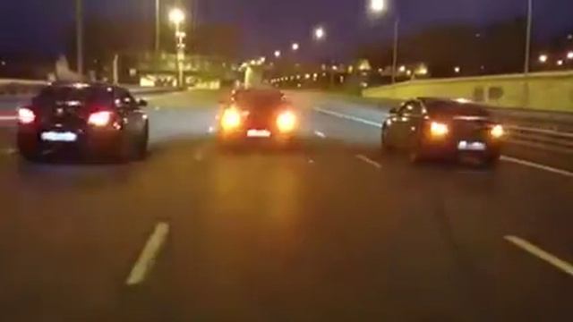 Opel Insignia 2.0 turbo / 220 сток RED vs Insignia 2.0 turbo/220 сток Black (2штуки) смотреть онлайн