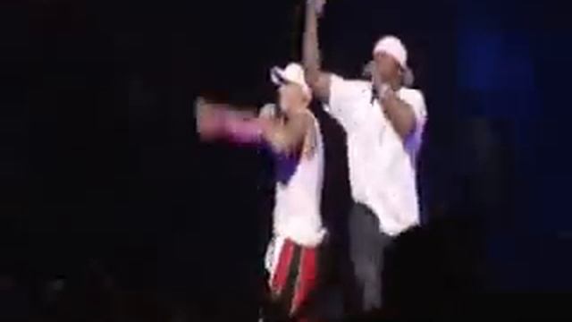 Eminem & D12 - 40 Oz Live смотреть онлайн