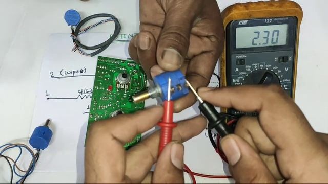 HOW TO CHECK POTENTIOMETER WITH MULTIMETER। (VARIABLE RESISTOR ) смотреть онлайн