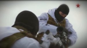 Парни в тельняшках...