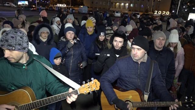 Рождественские колядки на главной площади города. г. Измаил. 07 01 2020 смотреть онлайн