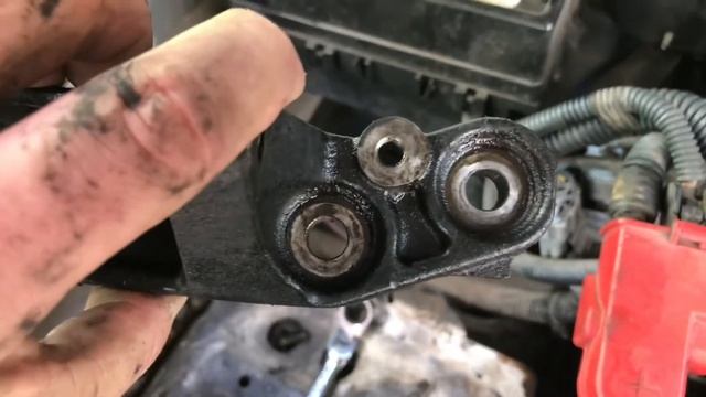 2004 Nissian Pathfinder alternator replacement смотреть онлайн