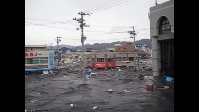 Шокирующее видео цунами в Японии 3 часть смотреть онлайн