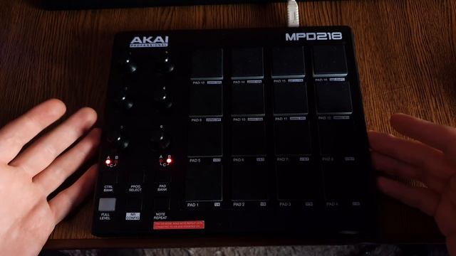 Akai MPD218 - Review after 4 years + feature overview (note repeat, scales and more) смотреть онлайн