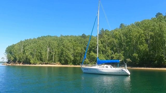 Summit Boat: поход до бухты Девичья смотреть онлайн