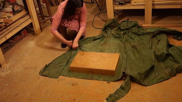 Как правильно сделать ловушку для пчел. Как сделать ульи из фанеры для пчел. Как поймать диких пчел смотреть онлайн