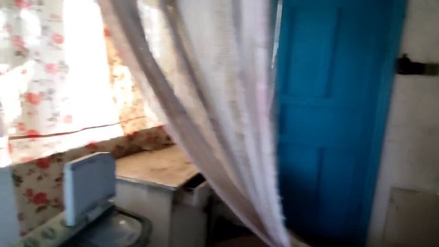 Целый заброшенный посёлок,все дома почти целые.Все заброшенное.