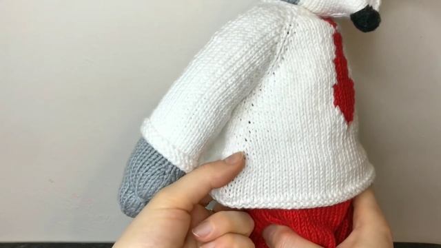 Вяжи! Одевай! Люби! Игрушка спицами. Енот Стенли. II часть. смотреть онлайн