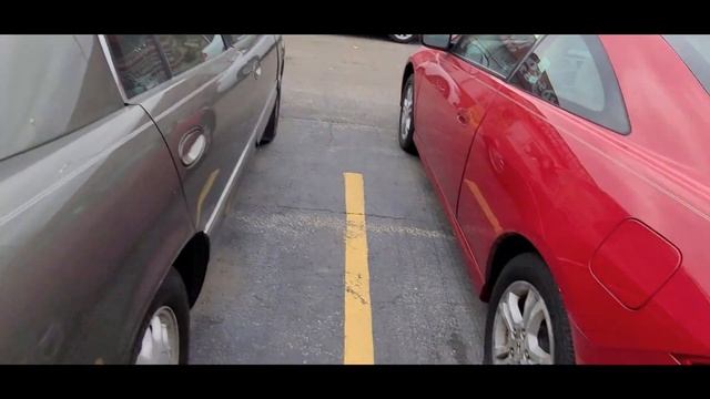 Lincoln Town Car Guy Explores Auction Dealer's Lot(s) With Police Interceptors and Others (Part 2) смотреть онлайн