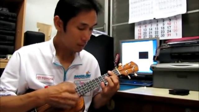 เพลงพระราชนิพนธ์ ชะตาชีวิต H.M.Blues Ukulel Cover смотреть онлайн