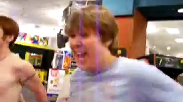 V3locity vs Flash Round 1 смотреть онлайн