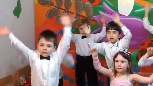 Serbarea 8 Martie. Gradinita Izvorasul cunostintelor. Утренник 8 Марта. Детский сад. смотреть онлайн