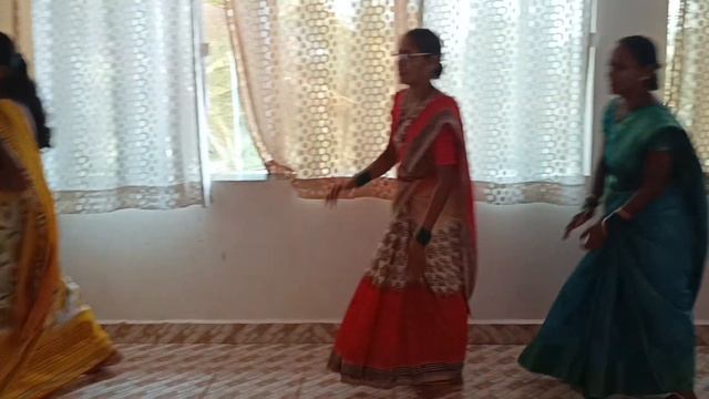 MY DEAR SISTERS SINGING AND DANCING IN MARATHI Rajapur смотреть онлайн