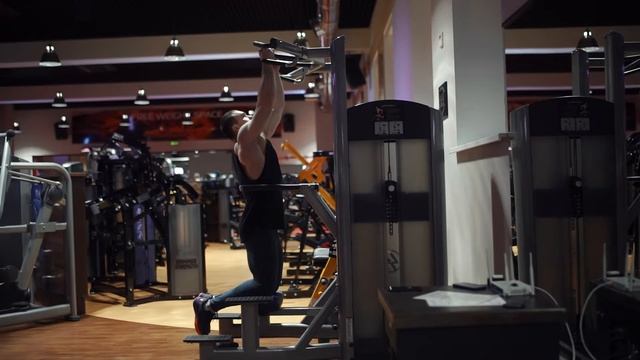 Подтягивания в гравитроне обратным хватом смотреть онлайн