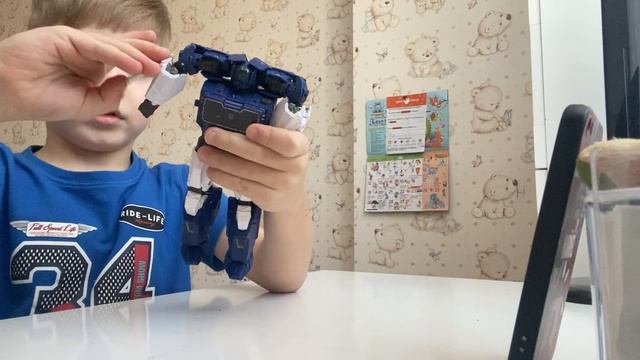 Собираю трасформера Саундвейва SOUNDWAVE