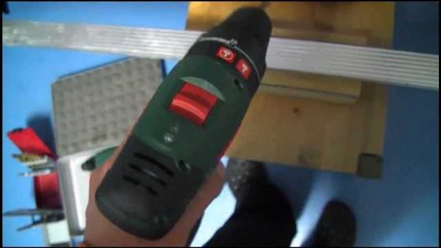 Bosch PSB 14,4 LI-2 - Akku-Schlagbohrschrauber - Akku-Schrauber смотреть онлайн