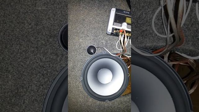 Infinity Reference 6500CS vs MOMO US-310 смотреть онлайн