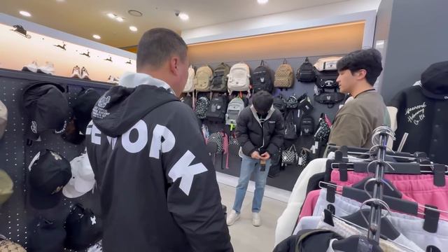 Шоппинг в Корее/пробуем японский НАТТО и корейских жучков/весёлые посиделки с друзьями/KOREA VLOG