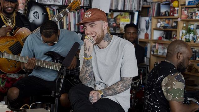 Celebrities React To Mac Miller ( Mac Miller Gone Because Of Ariana Grande) смотреть онлайн