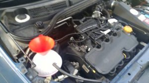 Lada Vesta: Замена патрубка, бачка и прочее весеннее.