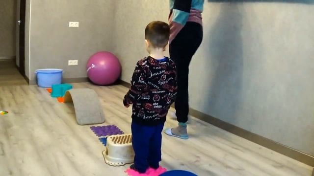 Дорога с препятствиями Эля и Давид 3 года