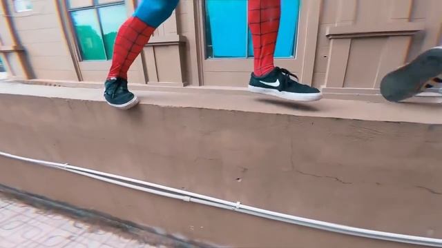 TEAM SPIDER-MAN vs BAD GUY TEAM | LIVE ACTION STORY 2 смотреть онлайн